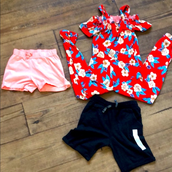 Three items girls great condition preowned - Picture 2 of 9